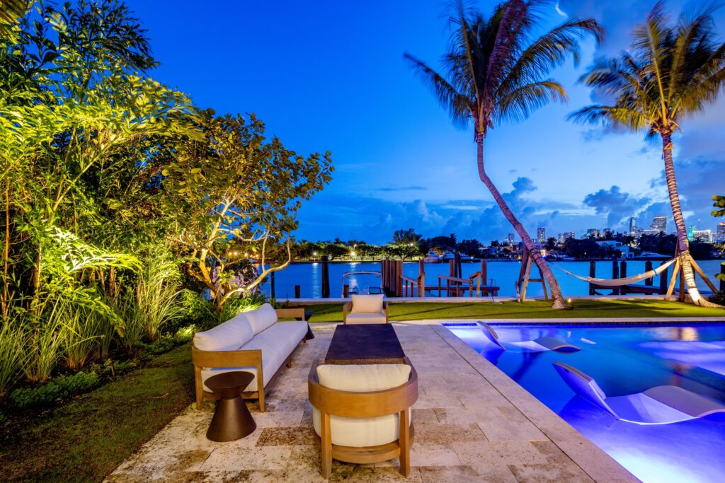 Popular villas in Miami for families?