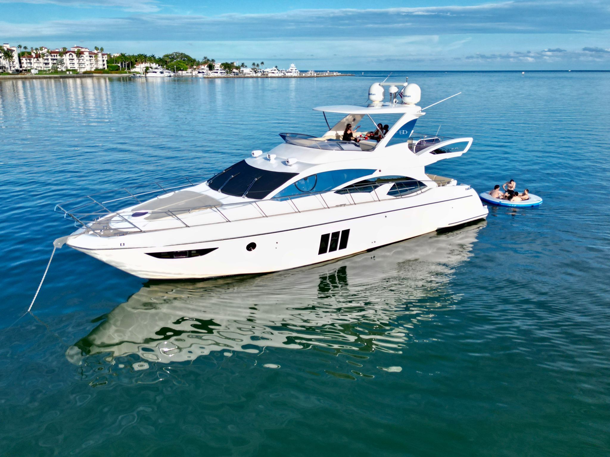 60 Azimut Freedom private yacht miami rental