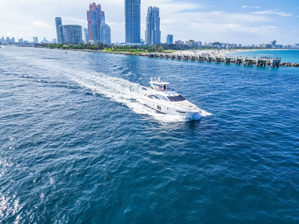 60’ Azimut Freedom