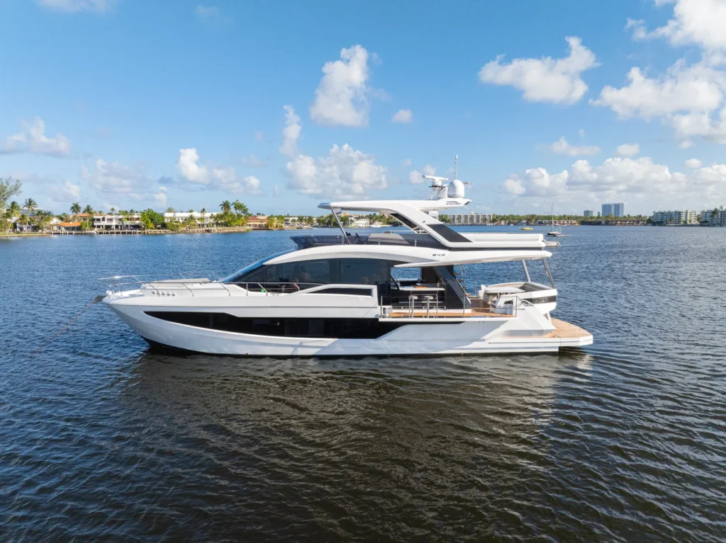 68’ Galeon – Let’s toast