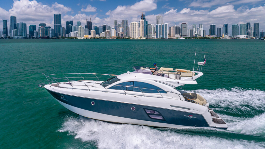 52’ Beneteau Flybridge