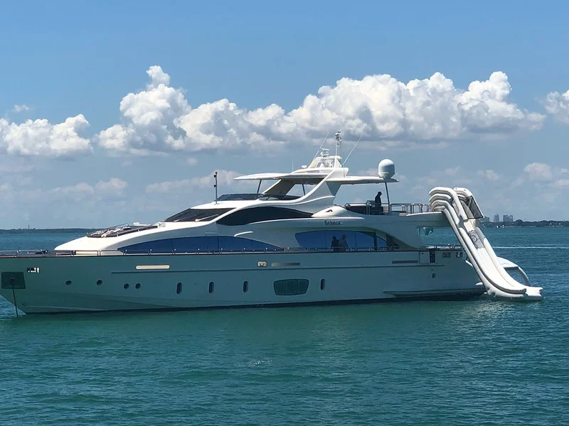 105’ Azimut