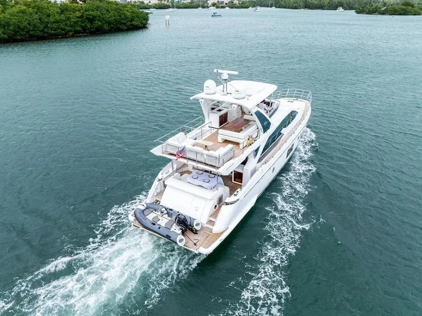 70’ Azimut Le Grand Bleu