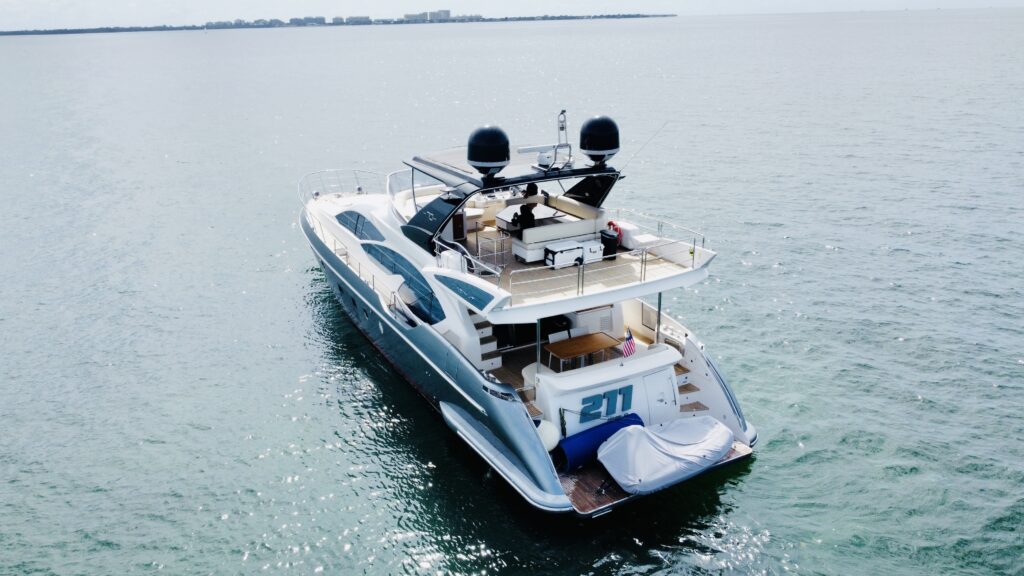 70’ Azimut 211