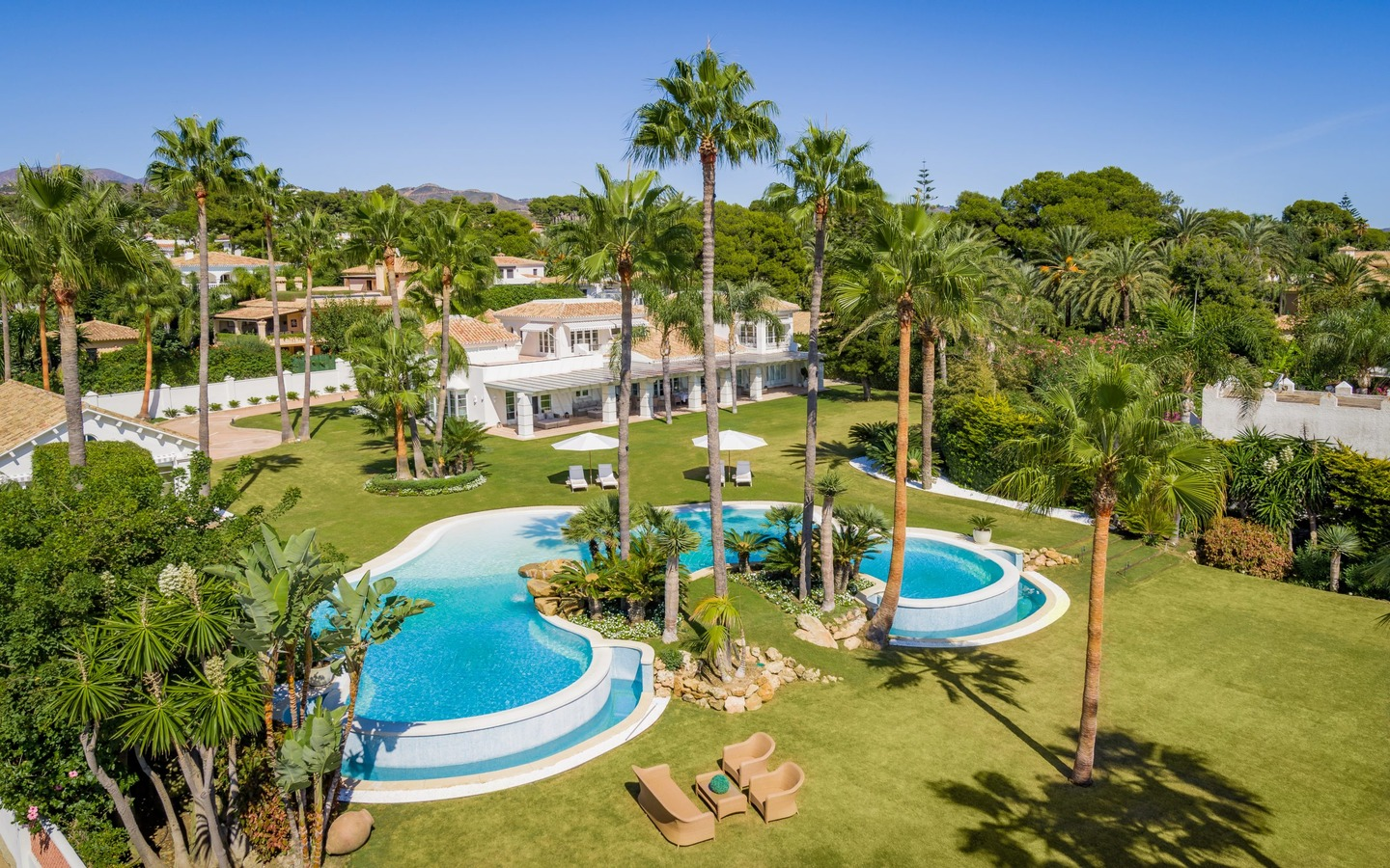 Luxury Villas to Rent in Spain with Games Room