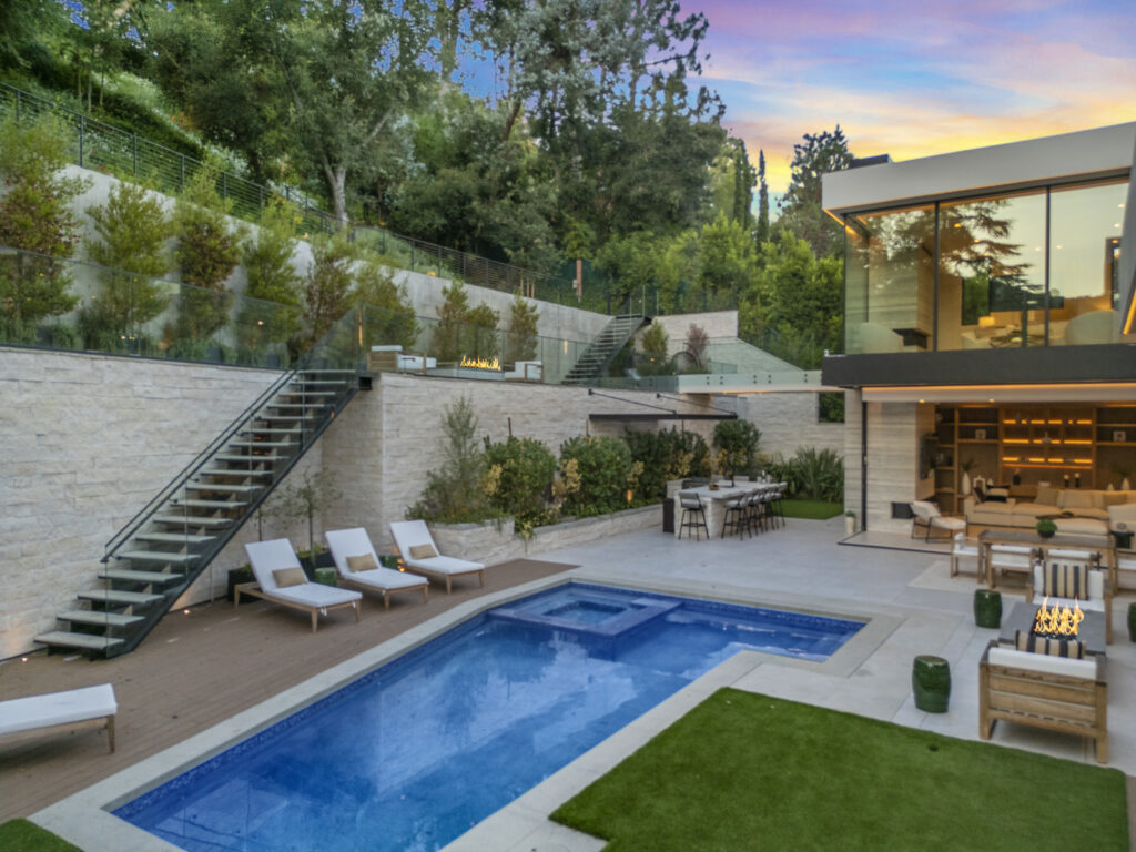 5 Reasons Why to Rent a Villa in Los Angeles