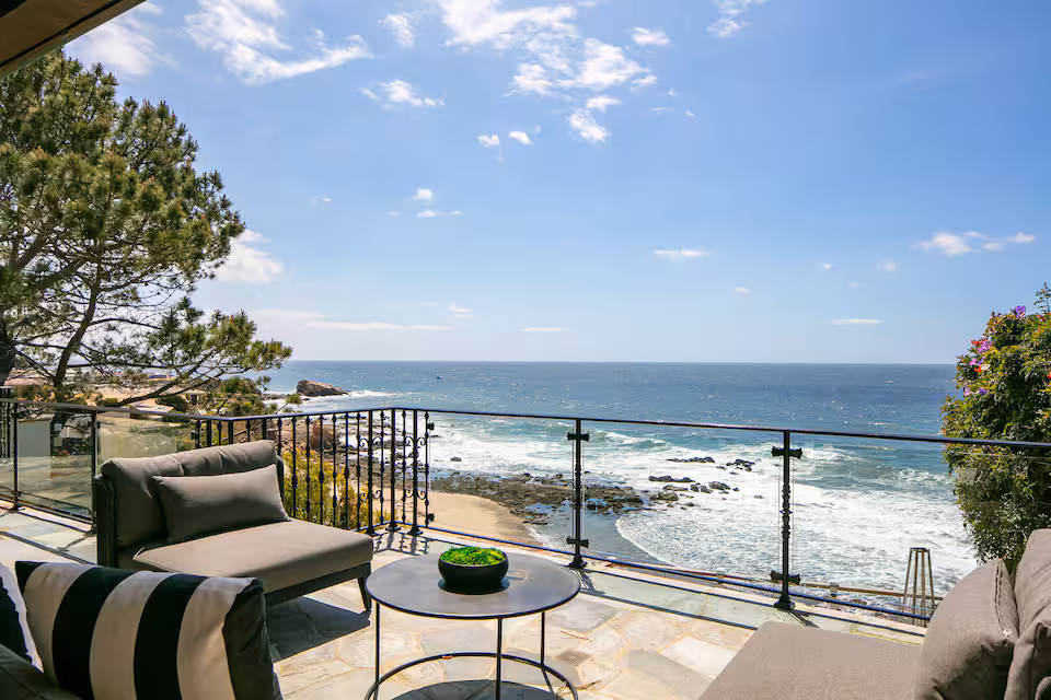 The Shorecliff Villa