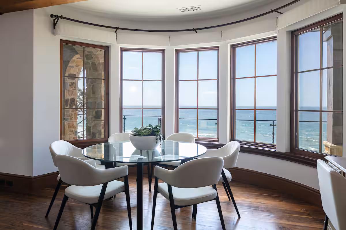 The Shorecliff Villa