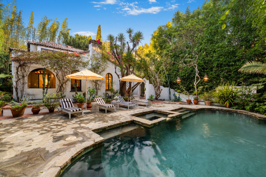 The Sunsetvale Villa