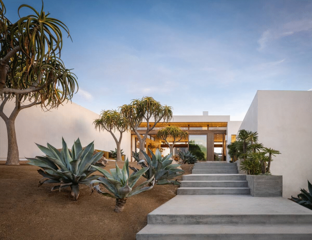 Luxury Summer Homes for Rent Malibu — Privacy & Upscale Design