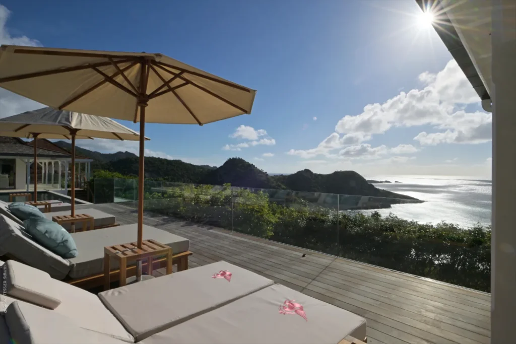 Where to find luxury villas suitable for events or weddings in St. Barthélemy?