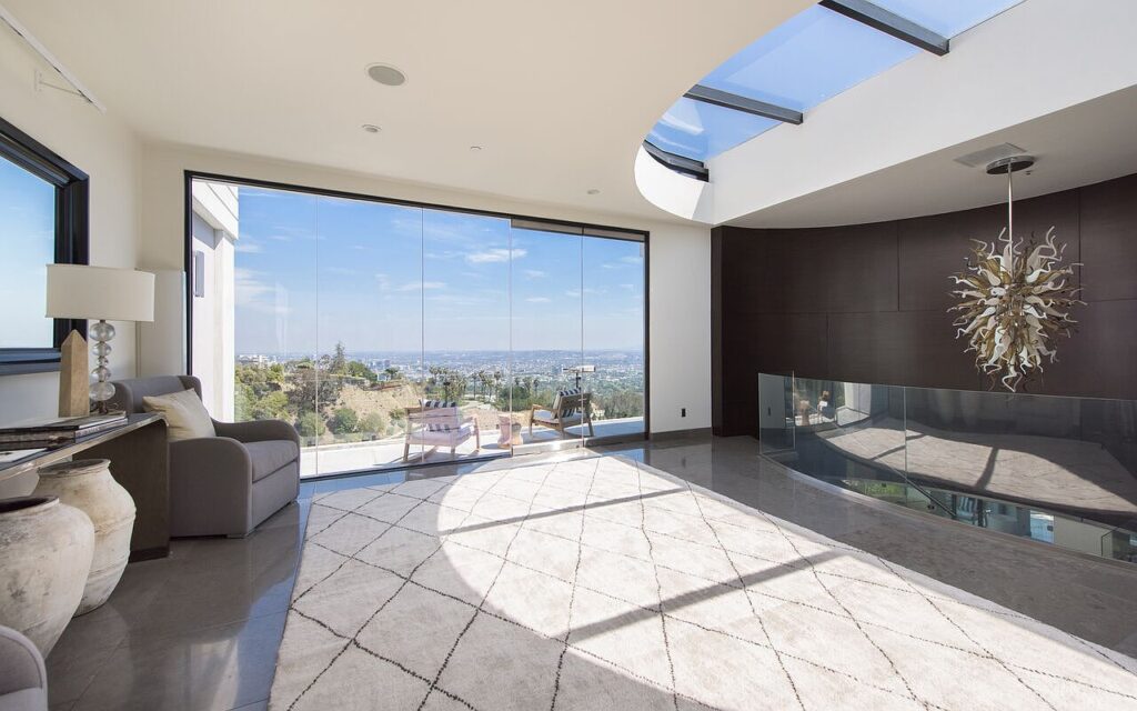 The Beverlycrest Villa