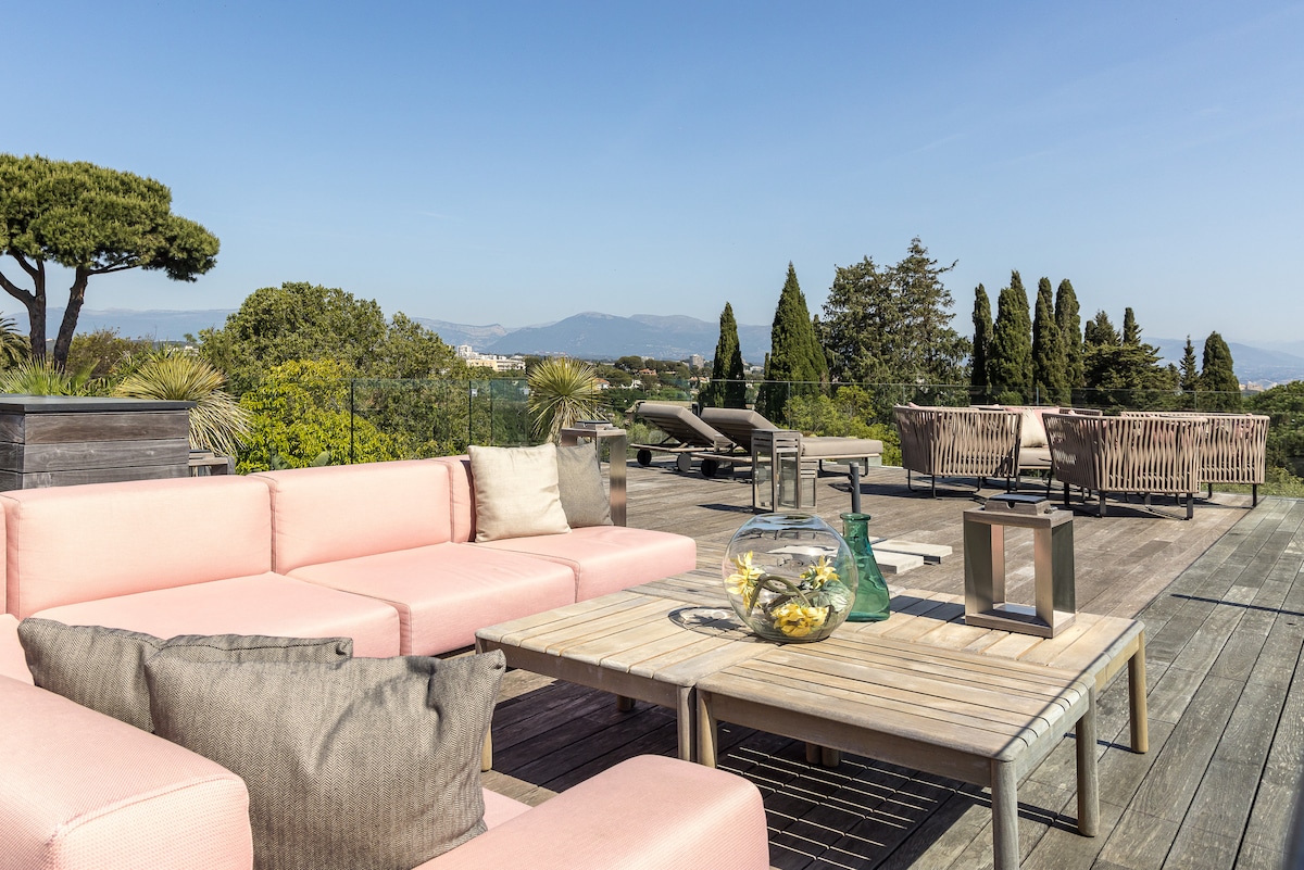 The Marina Villa