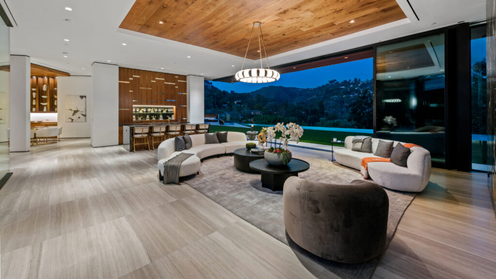 The Angelis Villa