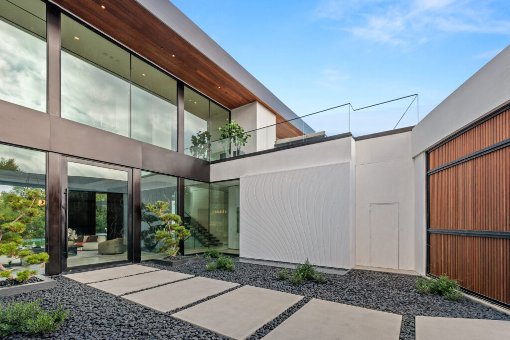 The Angelis Villa