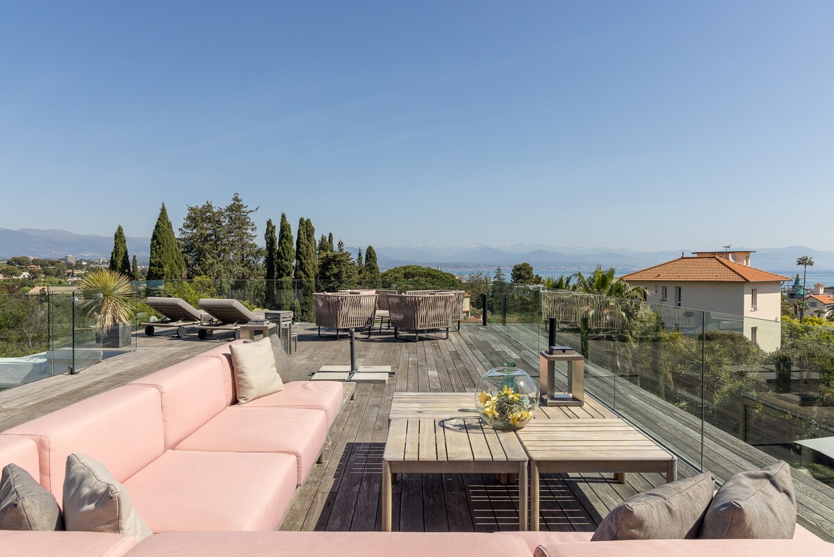 The Marina Villa
