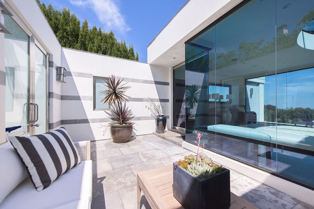 The Beverlycrest Villa