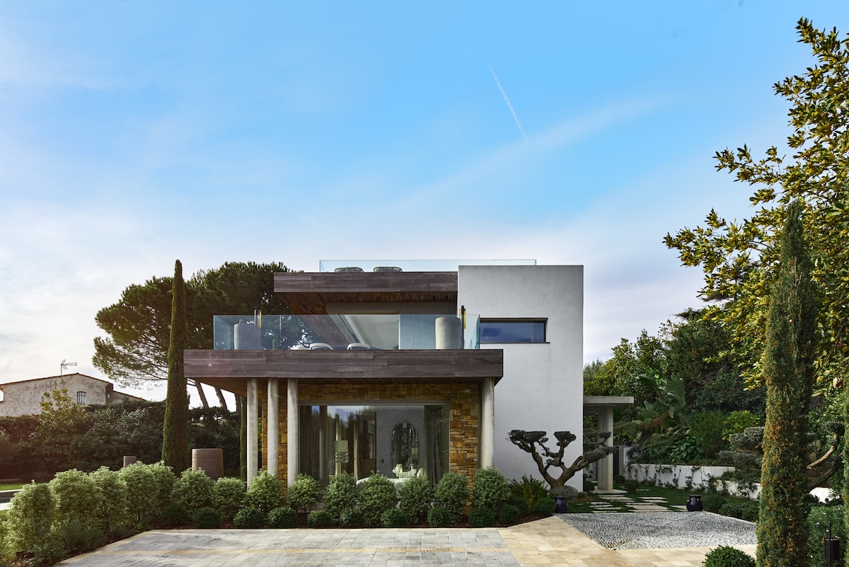 The Marina Villa
