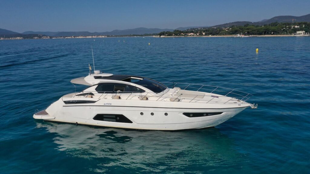 Azimut 58