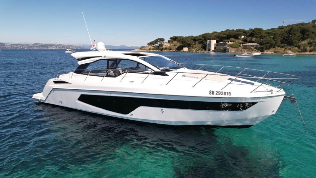 Azimut 51