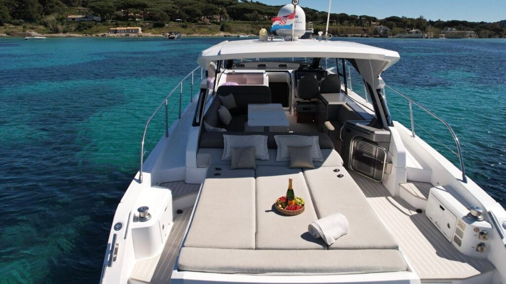 Azimut 51