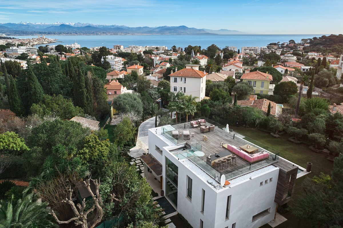 The Marina Villa