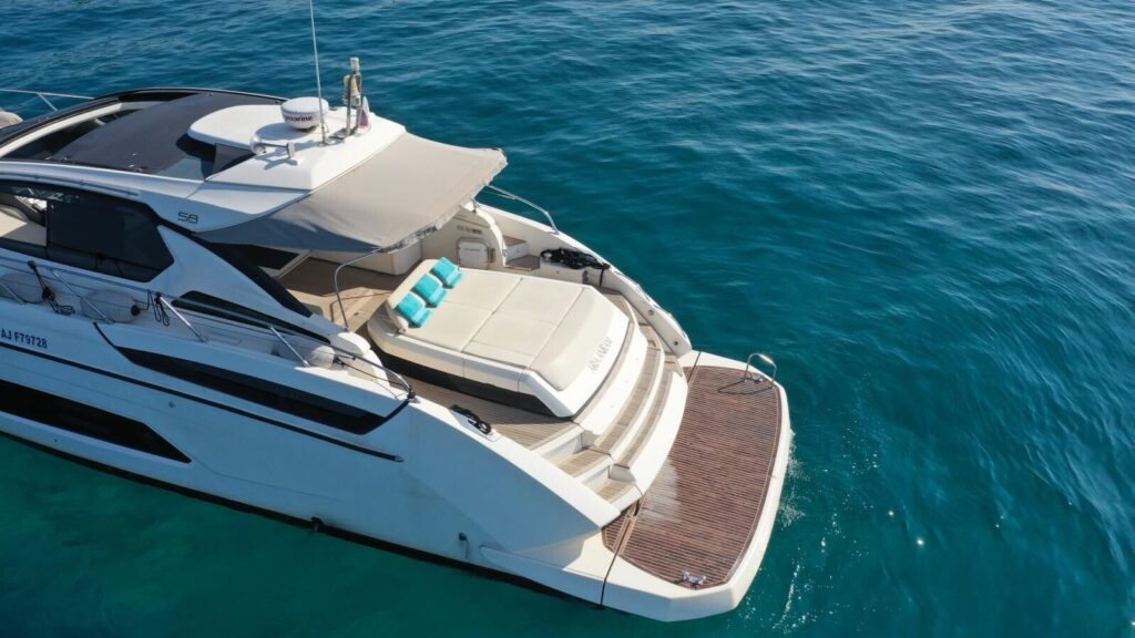 Azimut 58