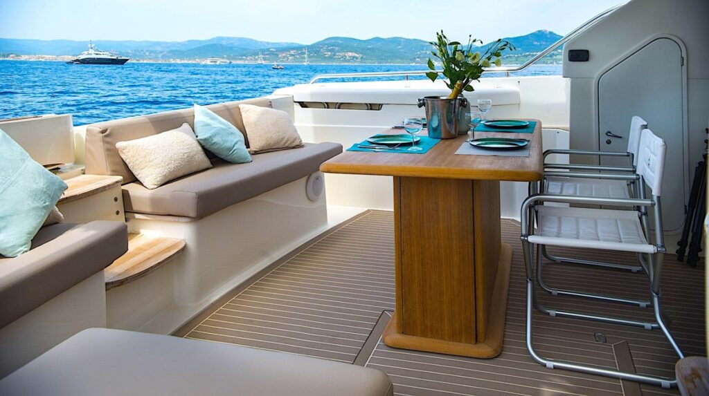 Ferretti 620