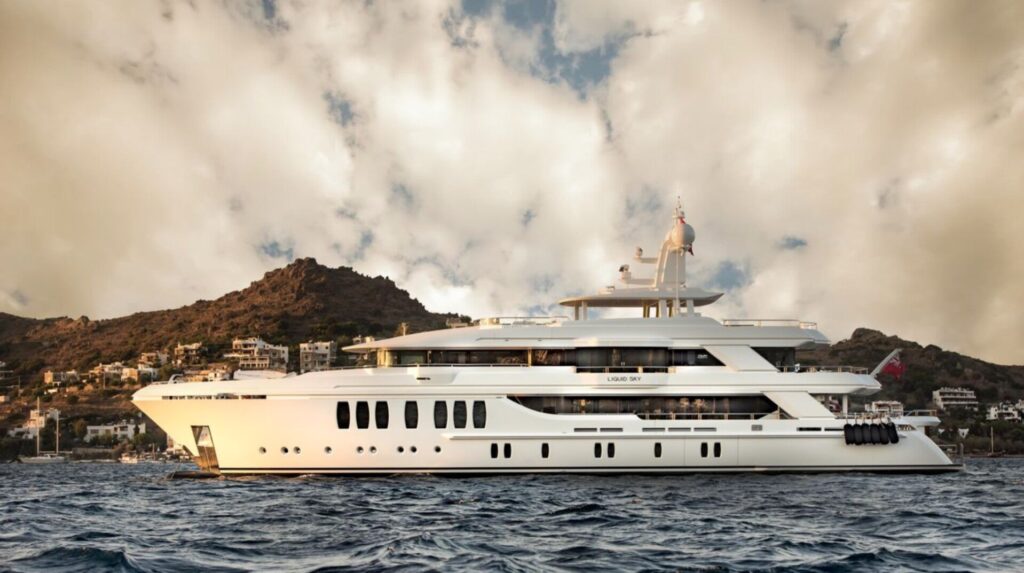 CMB Yachts 154