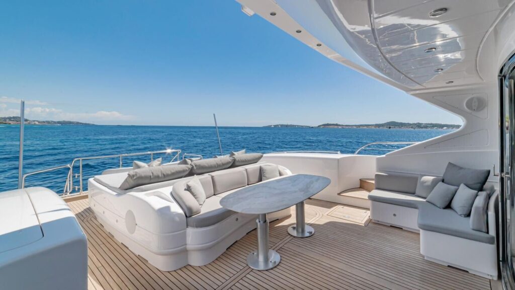 Mangusta 108 1