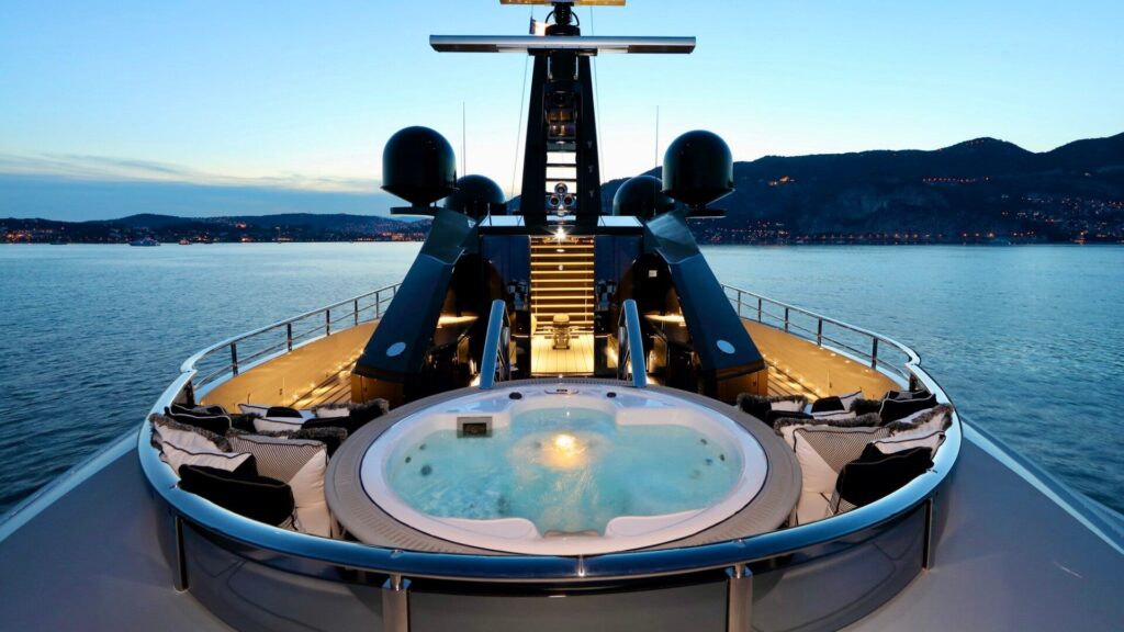 Isa Yachts 217