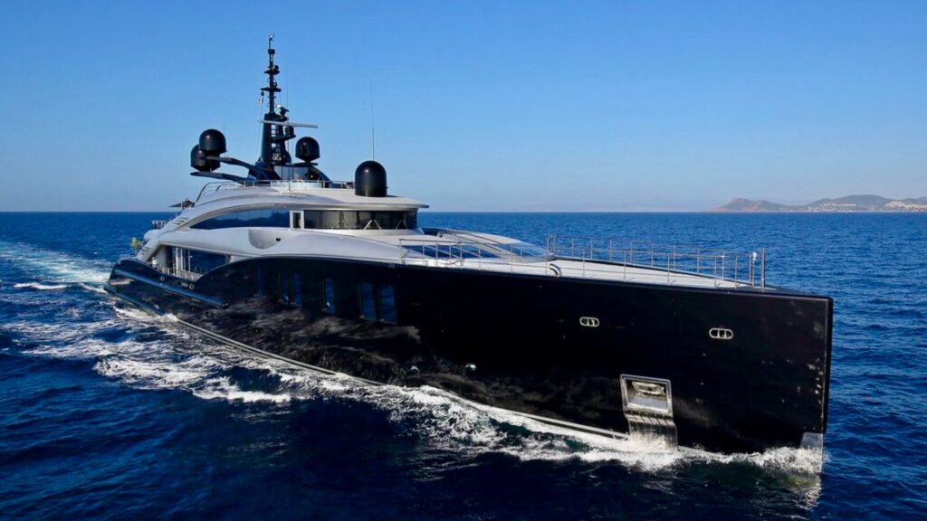 Isa Yachts 217