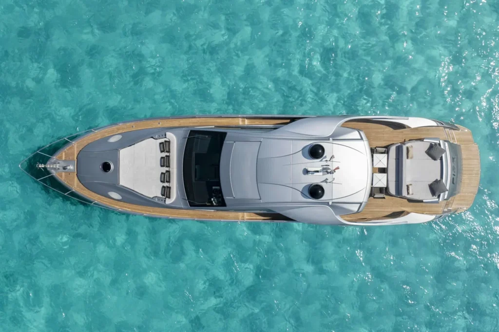 Pershing 70