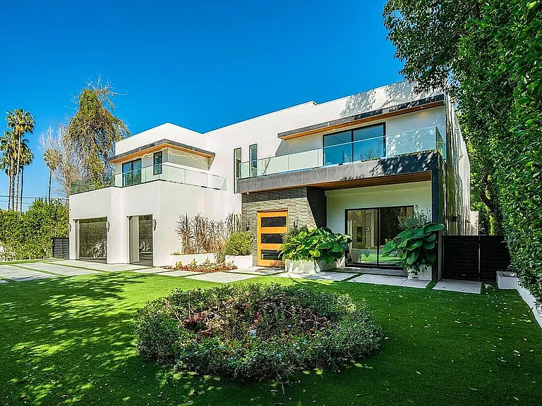 The Woodley Villa