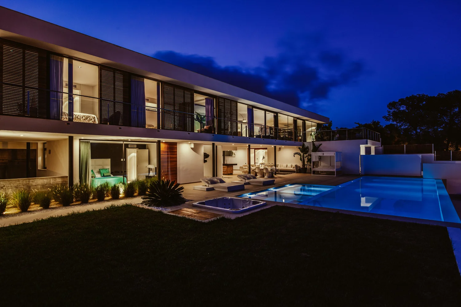The Lunna Villa