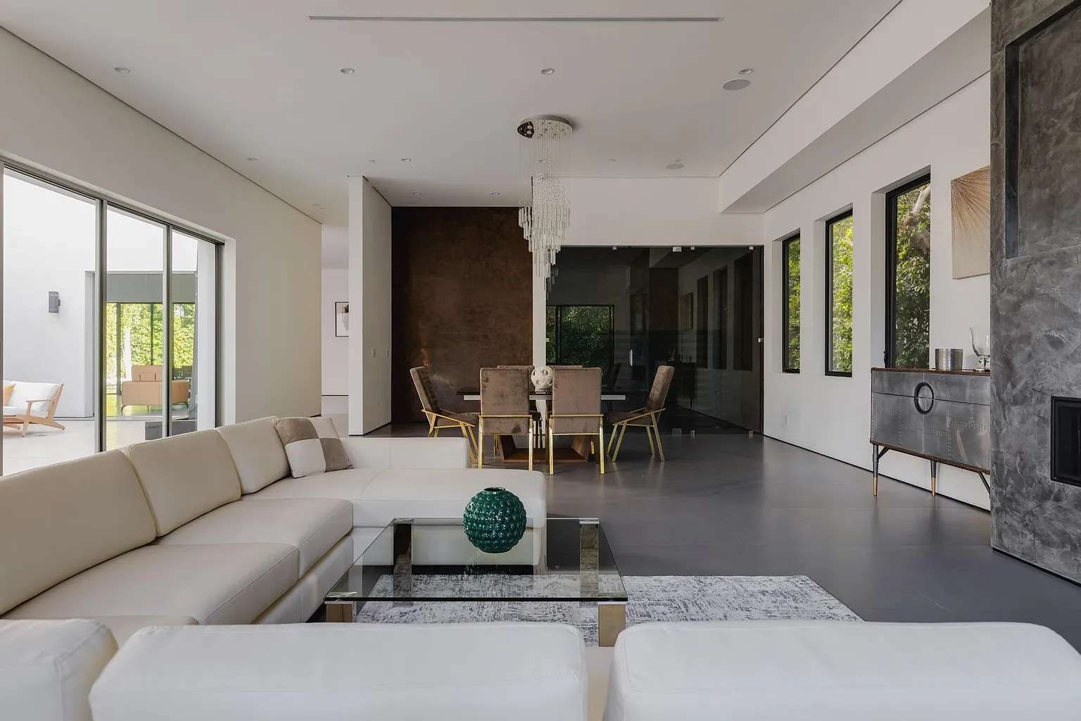The Woodley Villa