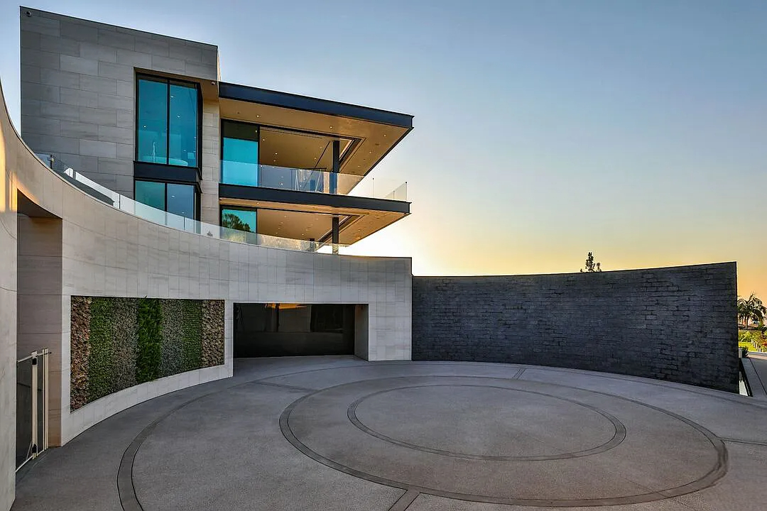 The Biene Villa