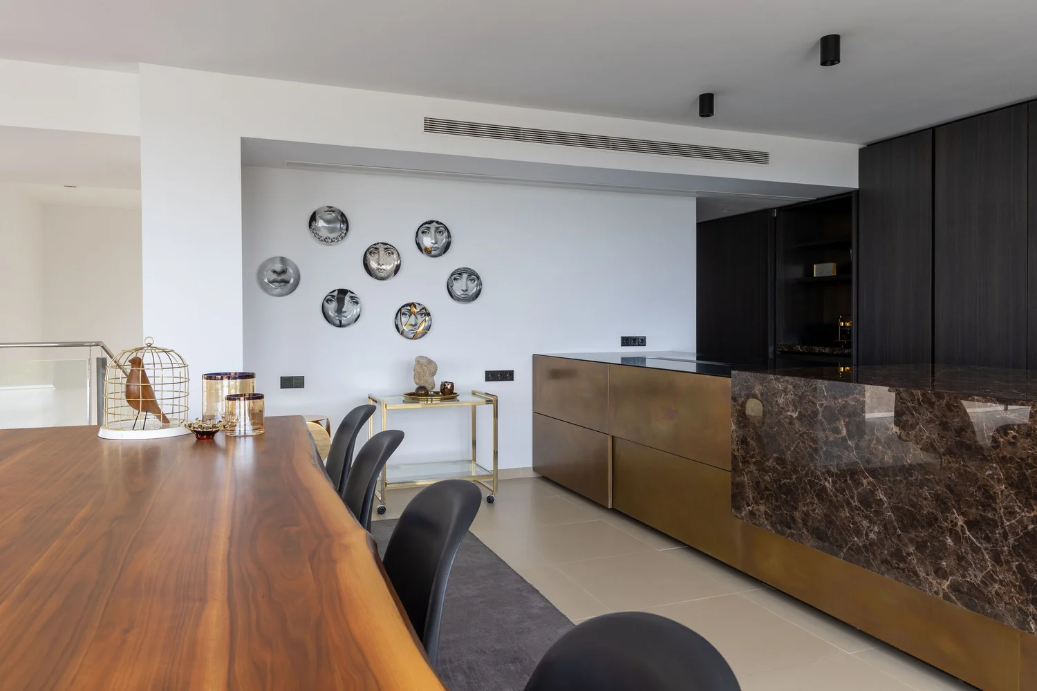 The Lunna Villa
