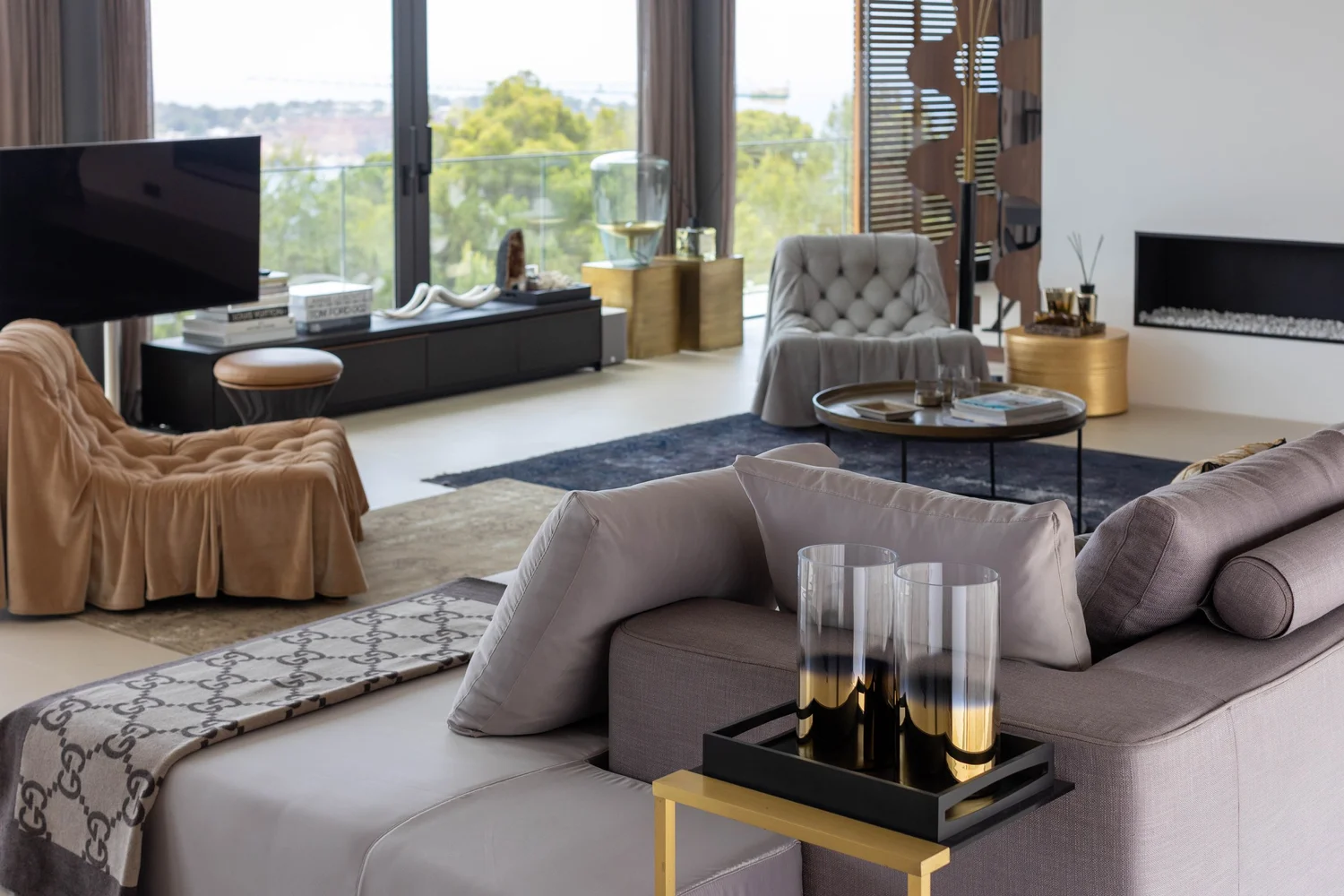 The Lunna Villa