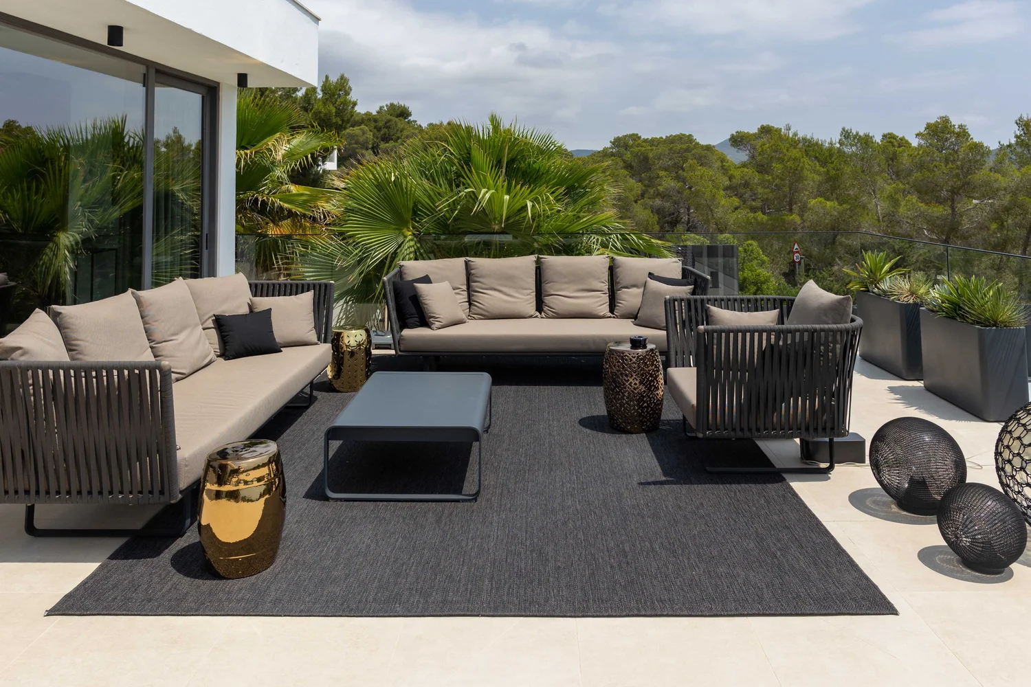 The Lunna Villa