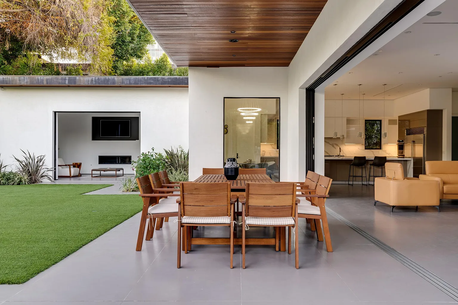 The Woodley Villa