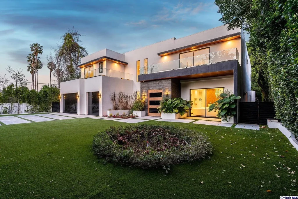 The Woodley Villa