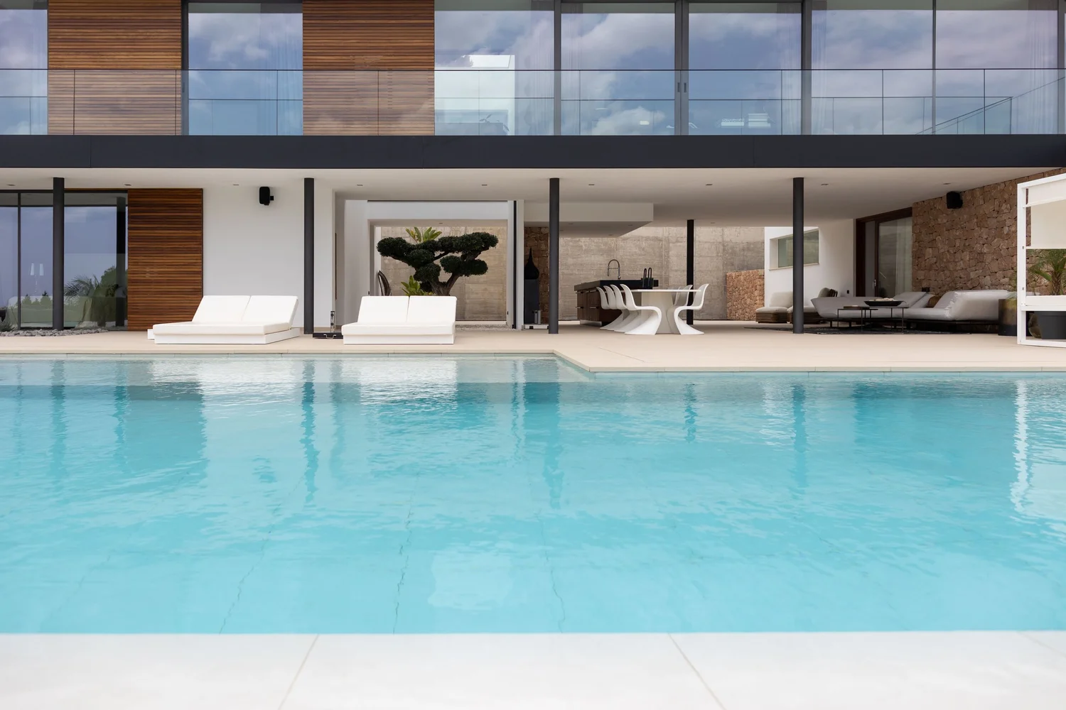 The Lunna Villa