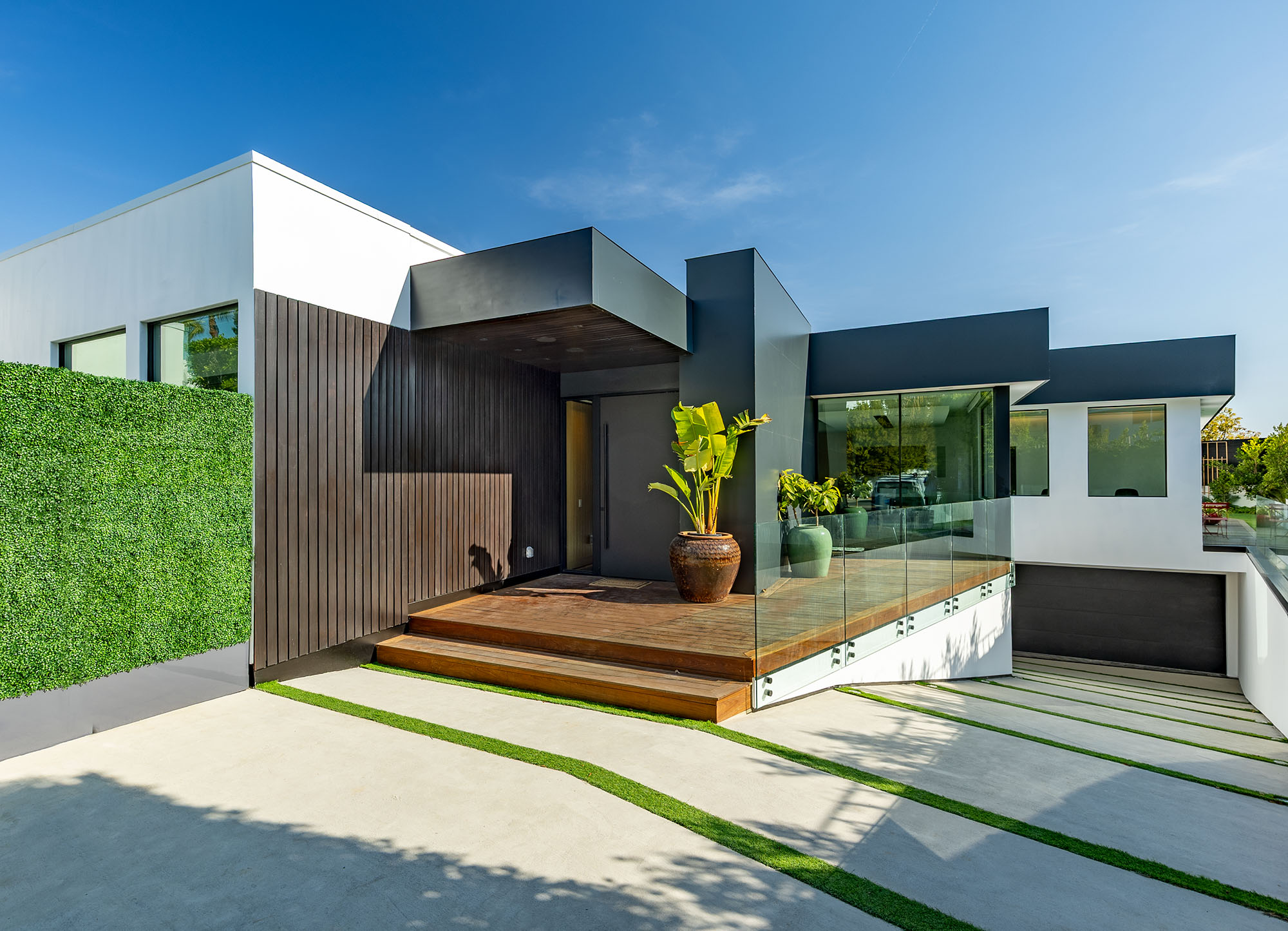 The Lawlen Villa