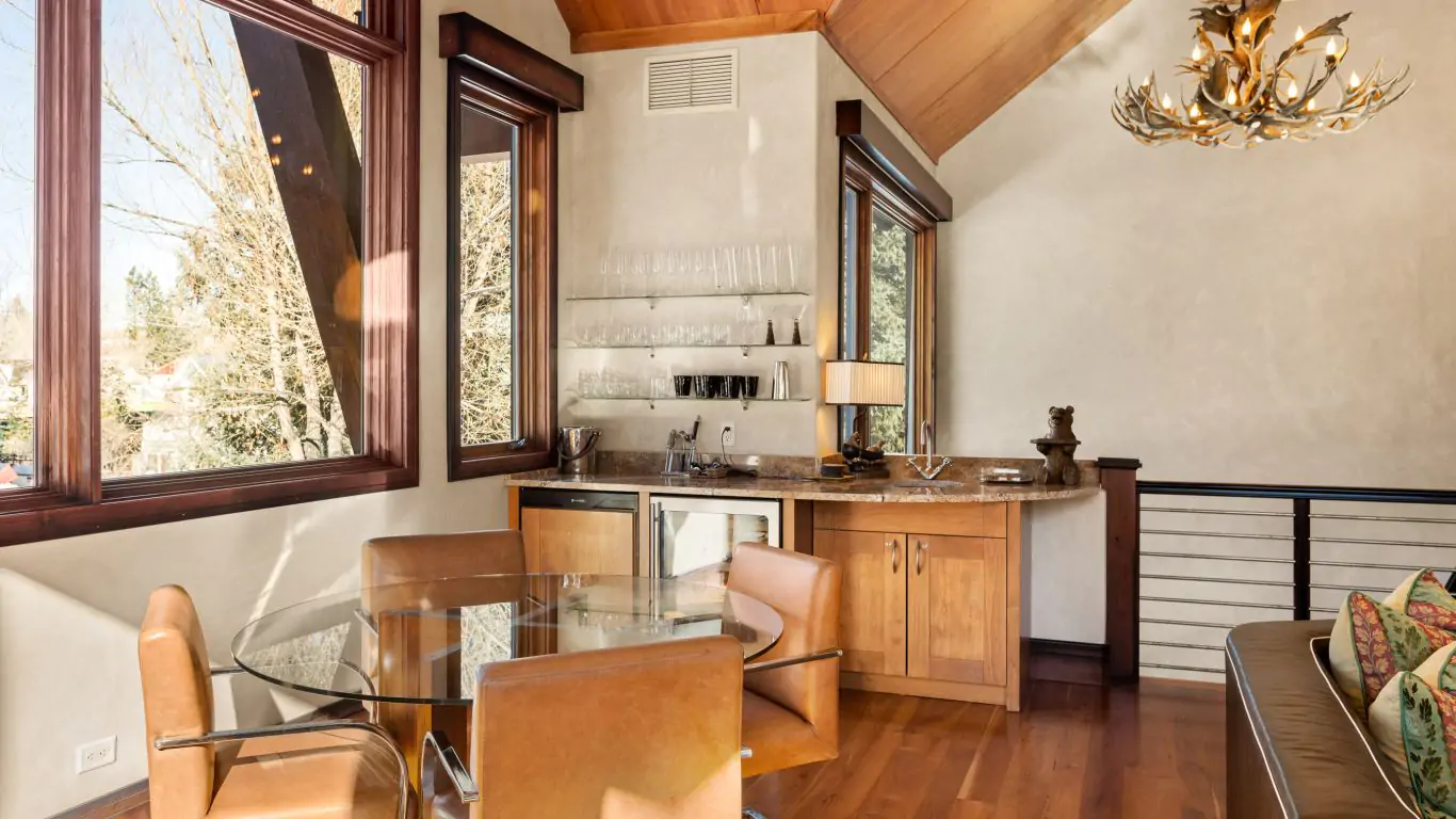 The Maina Chalet