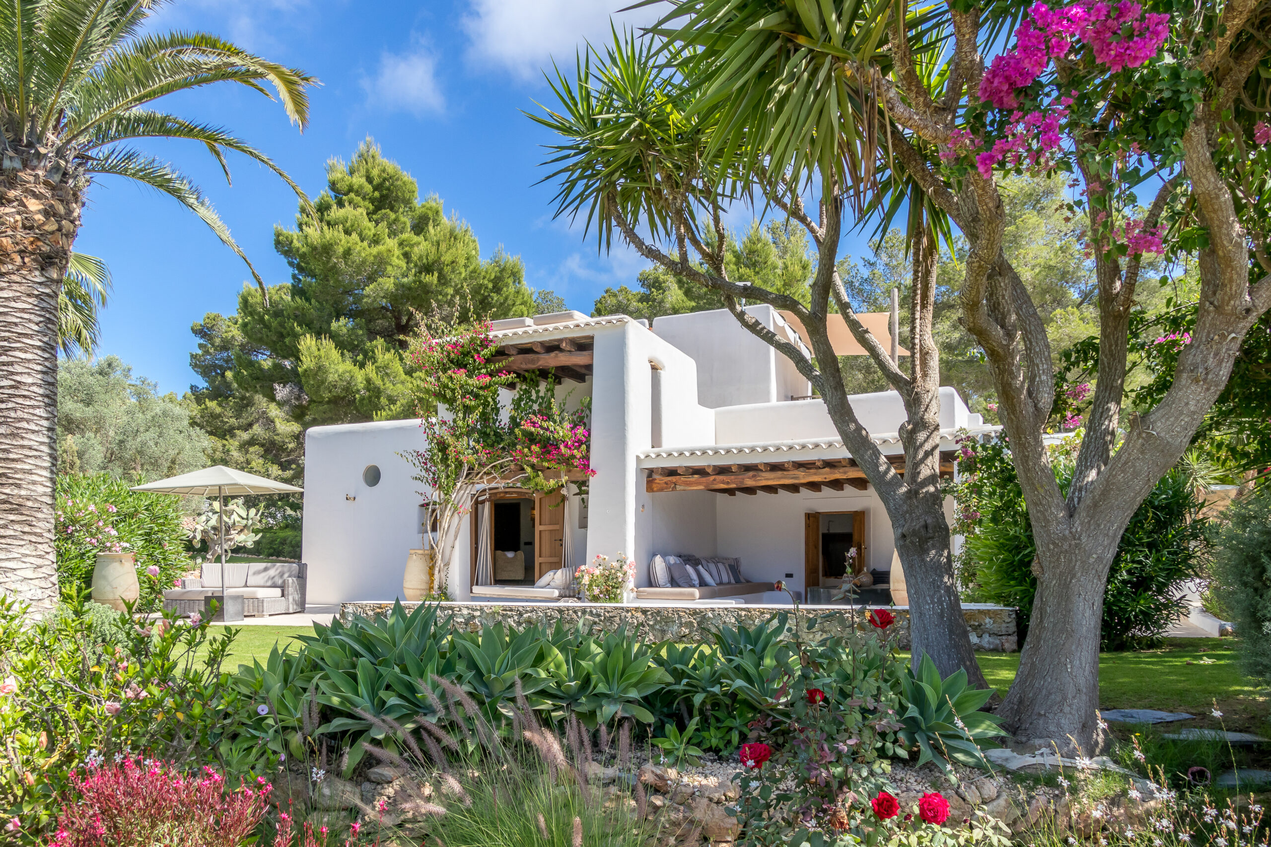 The Miraflores Villa