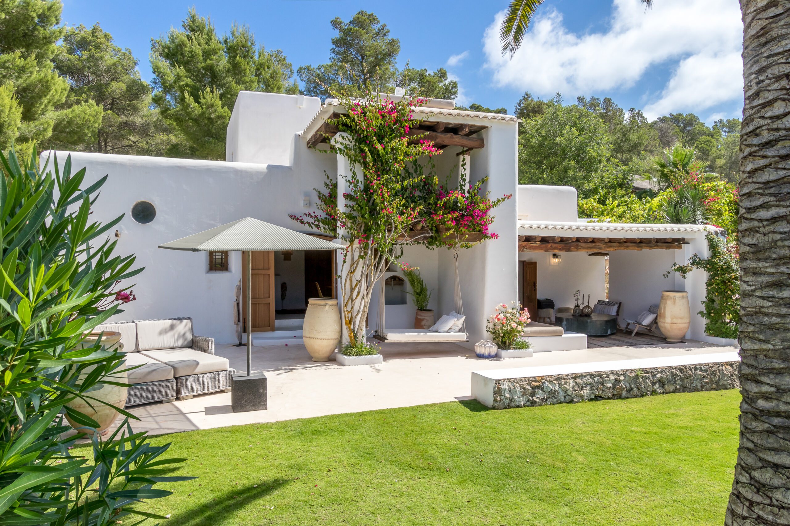 The Miraflores Villa