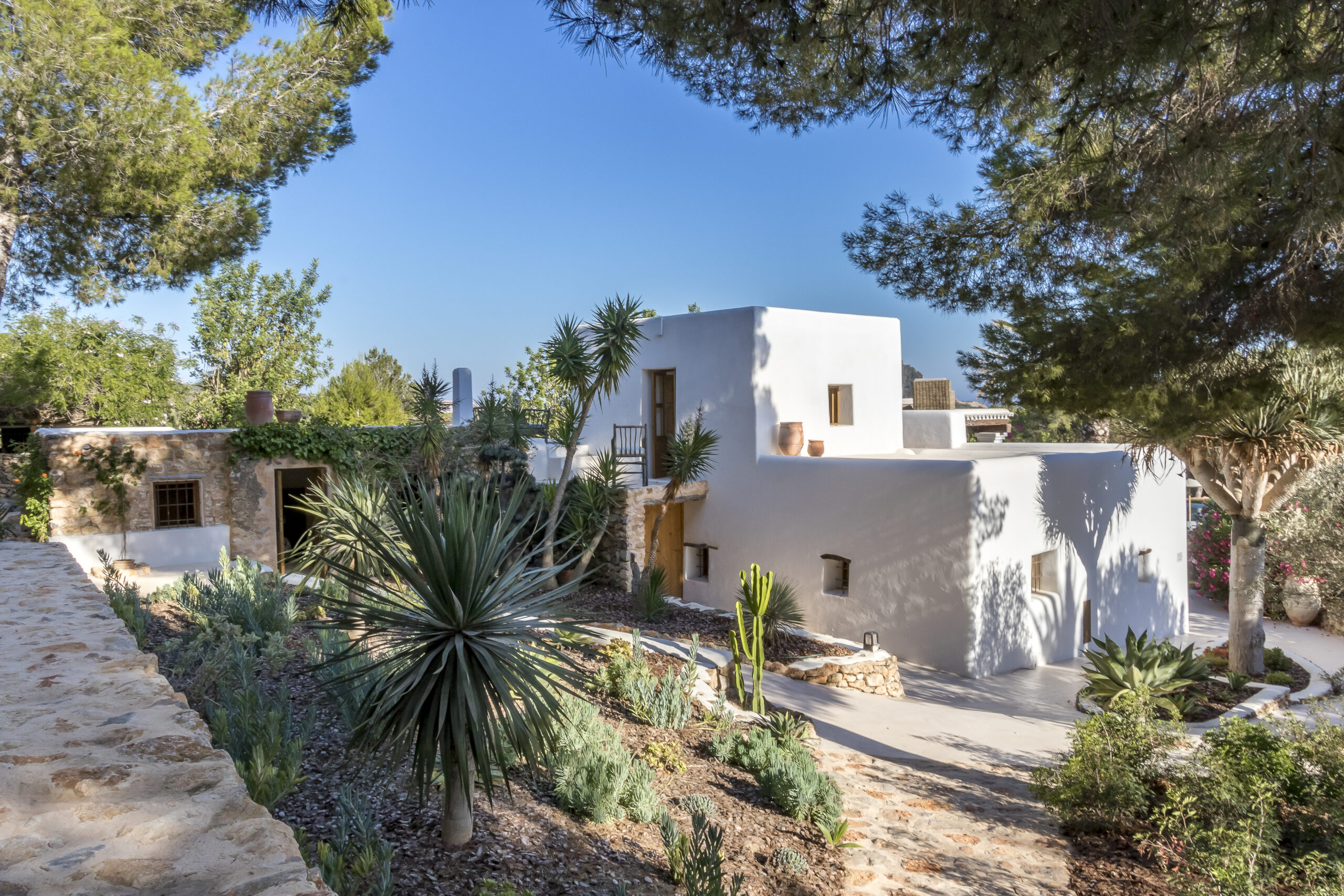 The Miraflores Villa