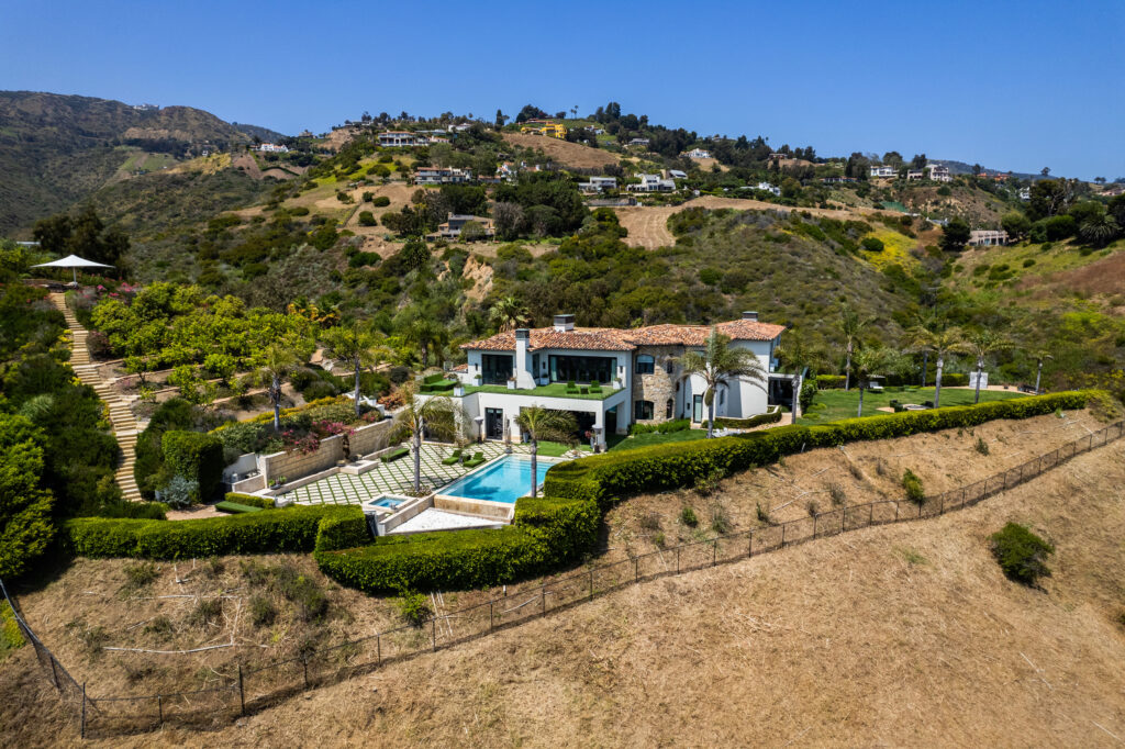 The Carbon Mansion