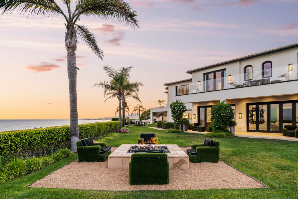 The Carbon Mansion